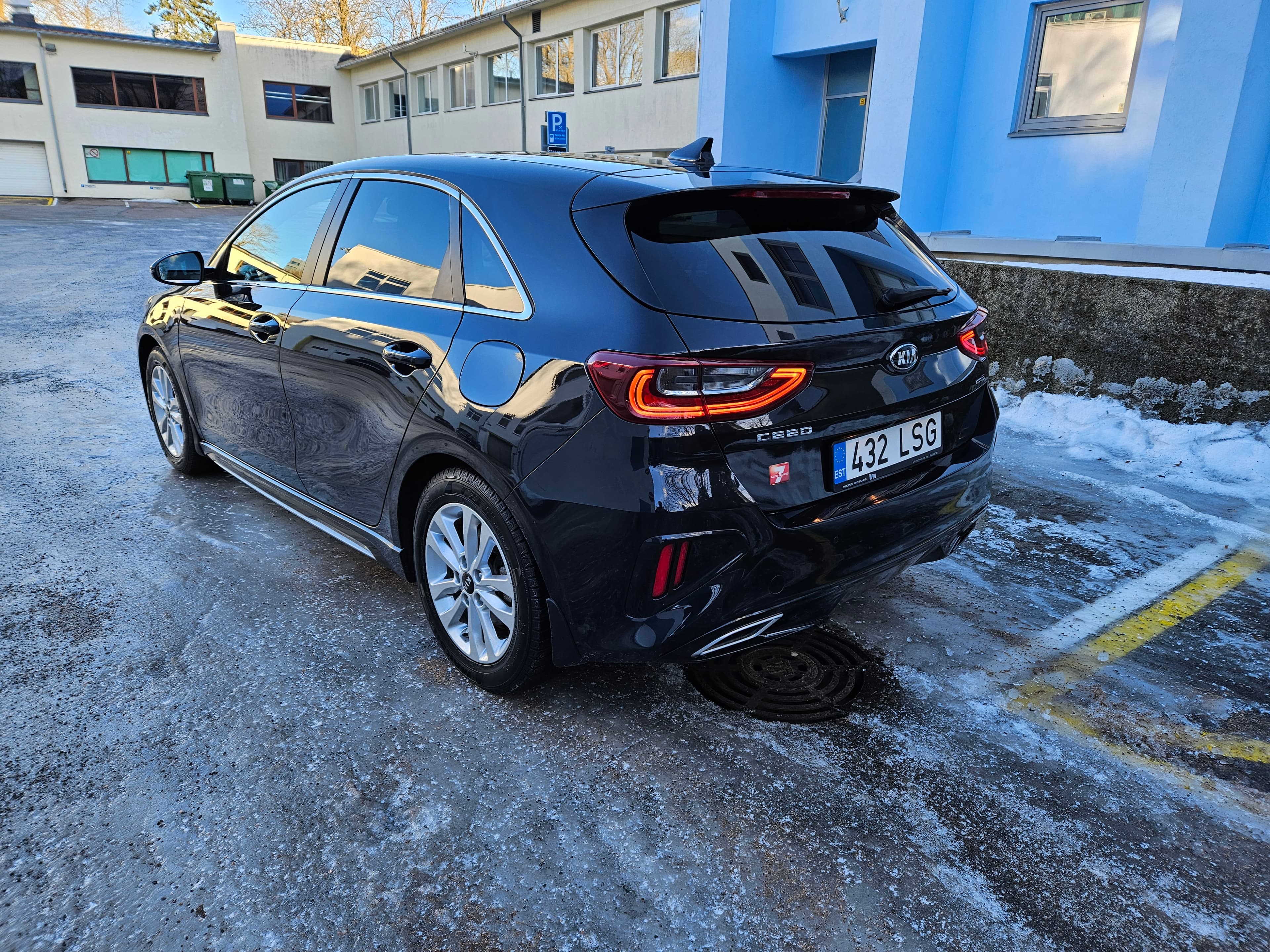 KIA Ceed - Thumbnail 3