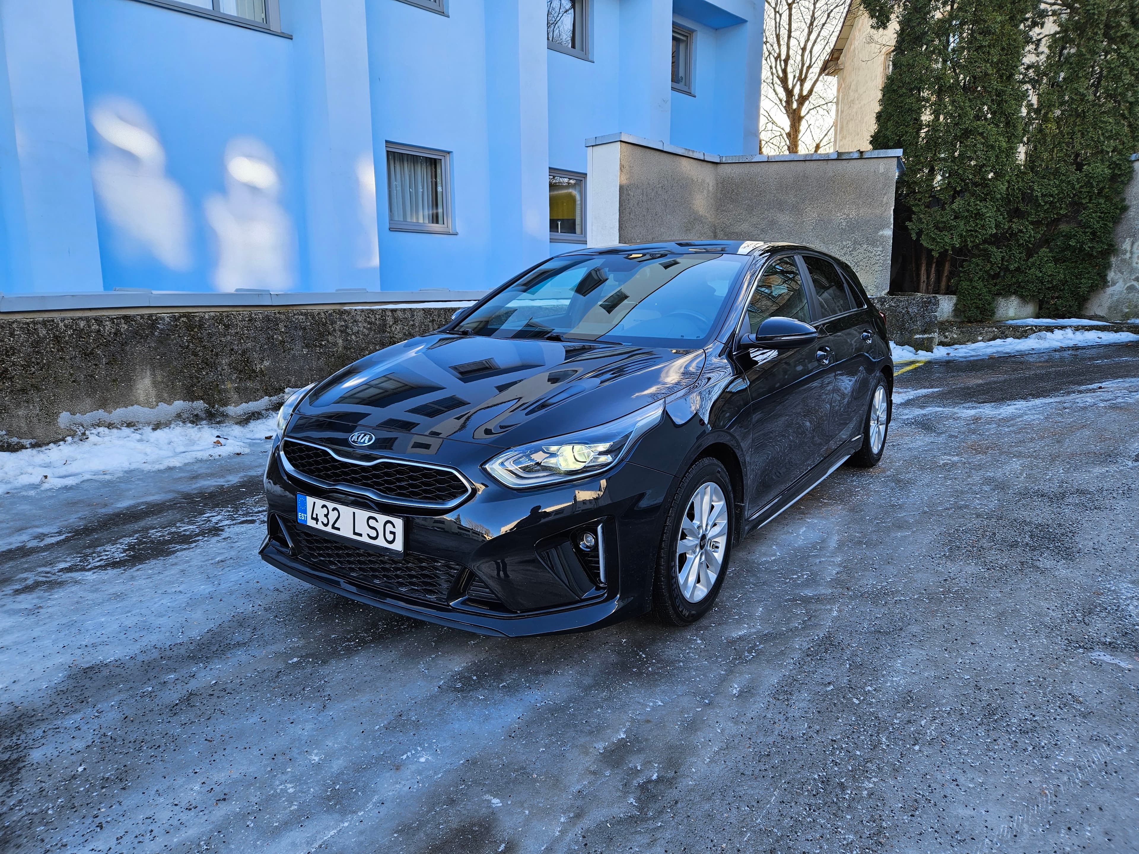 KIA Ceed - Thumbnail 2